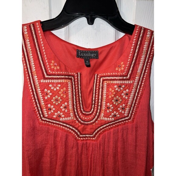 Luxology Dress Womens M Red Embroidered Beaded V-Neck Sleeveless Boho flowy New - Picture 2 of 8